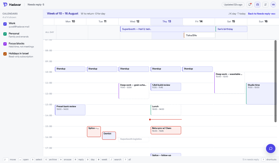Week view of the calendar inside Hadavar